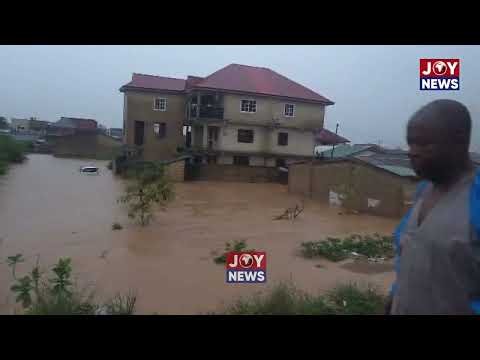 Monday morning floods hit Kasoa Kakraba Down, disrupting movement and trapping residents