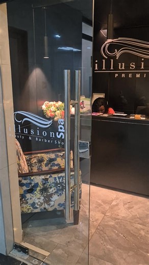 ​Experience a trio of indulgence designed for couples to reconnect and unwind. ​Price: Kshs. 15,500 only. ​The Experience Includes: ​Relaxing Steam Bath. ​Romantic Jacuzzi Soak. ​Soothing Aromatherapy Massage ​📞 Book Your Escape ​Ready to celebrate love in the most relaxing way possible? ​Call/WhatsApp: 0791 200 030 #IllusionSpaPremier #ValentinesDay2026 #spaservices #luxuryspa #CouplesMassage