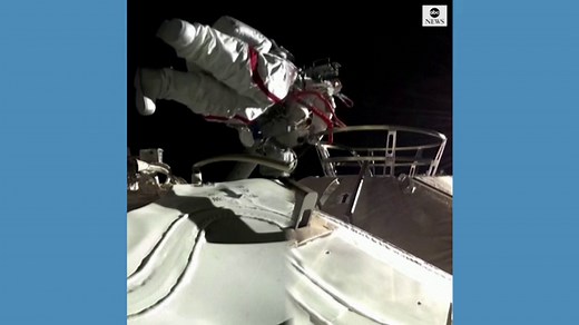 Astronauts from China complete 1st spacewalk