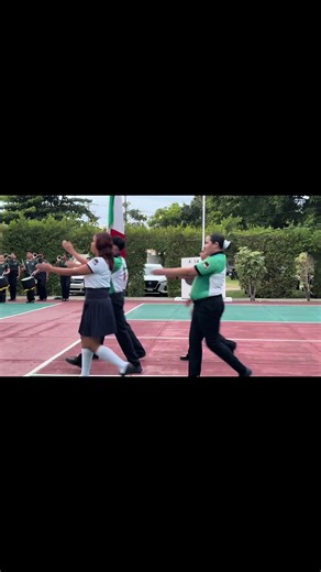 Te compartimos algunos de los momentos que se vivieron durante el homenaje del turno matutino. Felicitamos ampliamente a todos los alumnos destacados y a los docentes en su espectacular destreza y dedicación en el PEVIDD. De igual manera, nuestra directora del plantel, la Lic. Diana Beatriz Sosa Blanco, brindó un gran mensaje de felicitación y les deseó mucho éxito a todos nuestros alumnos en este semestre 2.25-26.💚🐾 #cozumelmexico #conalep💚 #jaguaresnegros