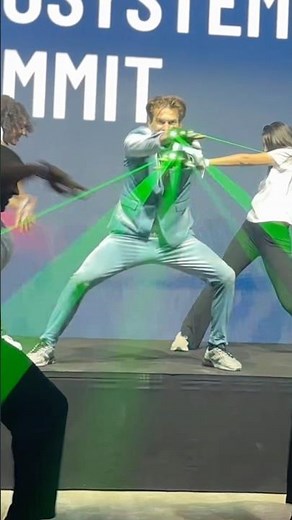 Laser ShowAcrobat at berlin Station with the greatest stage dancer & Moderation #lasershow