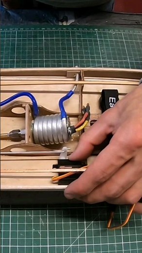 How to build your own RC speed boat: mini Wildthing - part II