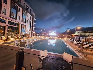 ✨️ Goggle Maps Hotel Review ✨️ If you're headed to Reno, NV area, check out this unique condo style hotel... 📍 Kasa Archive Reno - Tahoe (Reno Experience District) 2080 District St Reno, NV 89502 This is a brand new concept to us, and we stay in SEVERAL hotels across the USA: 🔹️ No Check-in Desk (everything is communicated via text/email/phone call) 🔹️ Virtual Check-in via phone (must upload ID & take a selfie) 🔹️ Gain access to your room and the property with a 4 digit pin, which is given a