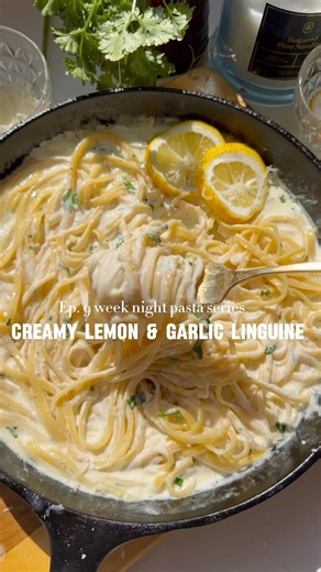 Creamy Lemon & Garlic Linguini ✨🍋 #comfortfood #easyrecipes #creamypasta #quickdinner