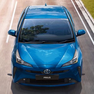 15K views · 1K reactions | The Prius now comes with updated features, making your drive in this car of the future even more enjoyable! Be entertained wherever you go, with Apple CarPlay and Android Auto, and experience maximum peace of mind with the Toyota Safety Sense package, fitted for your safety. Get your Prius today and enjoy these new features: https://fal.cn/3hnex | Toyota SA | Facebook