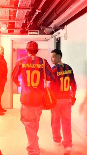 Hommage à Ronaldinho : Les joueurs du Barça en numéro 10