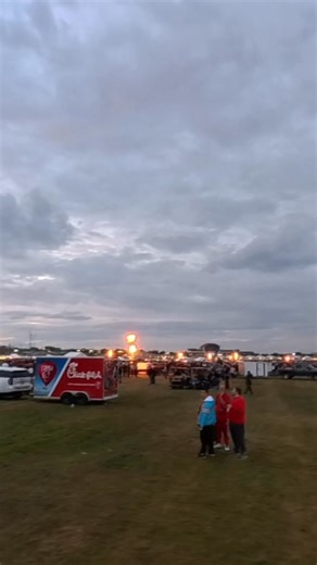 1.4M views · 6.5K reactions | OMG! Albuquerque International Balloon Fiesta is on fire.  Whoa, this is dope. #balloonfiesta #albuquerqueballoonfiesta #albuquerque #newmexicotrue #360camera #insta360 | Prince Ali | Facebook