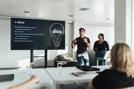 Build a Speaking Outline That Guides Dialogue and Sparks Interaction | PresEngage™