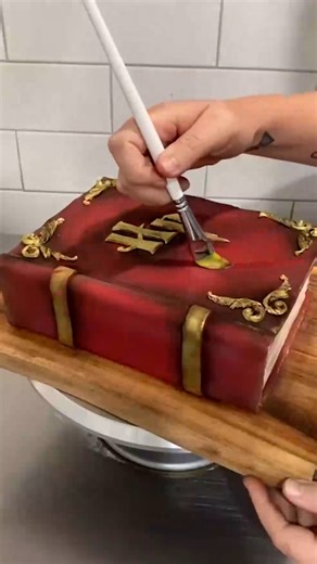 A cake that’s straight out of Hogwarts! 📚✨ | MetDaan Cakes