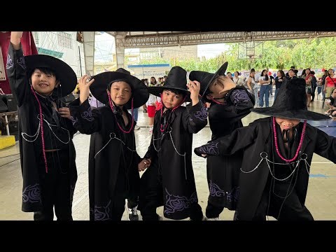 Saja boys perform your idol!