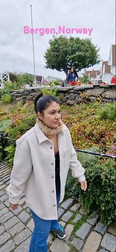 A Walk Through Bergen’s Most Beautiful Street 🇳🇴 | Knøsesmauet