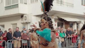 clip-3418102463-brazilian-woman-dancing-samba-fun-carnival-celebration