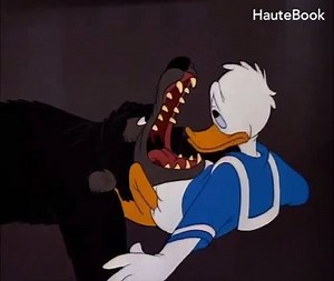 #DonaldDuck entertains Joey by pretending that he is fighting the bear. But this turns into something dangerous for Donald. Enjoy this funniest part of ''Daddy Duck'' (1948). Click here for more funny videos - https://goo.gl/jyvWtd | HauteBook