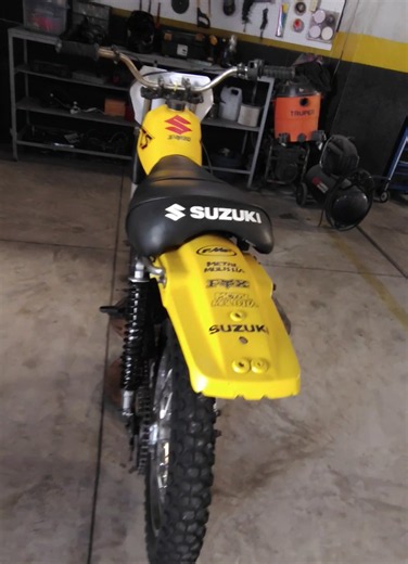 Restauración y modificación Suzuki TS185 2T en Guatemala
