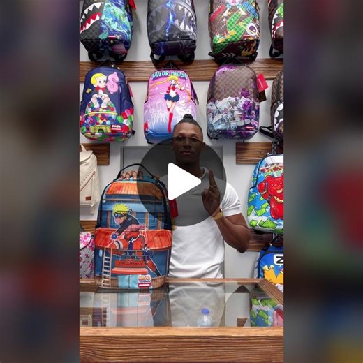 This one is for the Naruto Shippuden fans 😎🔥🔥#narutoshippuden #sprayground #spraygroundbackpack #trinitiktok🇹🇹 #trinidadandtobago🇹🇹 #fyptrinidad #trinifypfyp #caribbeantiktokeurs🇭🇹🇬🇾🇹🇹🇸🇷🇯🇲