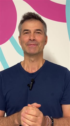 Thinking about taking your practice deeper? Teacher training with Spiralling Crow is about so much more than learning how to teach yoga 🧘‍♀️✨ It’s a chance to build confidence, deepen your understanding of the practice, connect with like-minded people, and explore yoga on a physical, mental, and philosophical level. Whether you plan to teach or simply want to grow personally, teacher training can be a truly transformative experience. Watch the video to discover five reasons why training with Sp