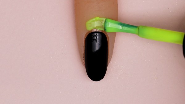 Dive Into Current Nail Trends