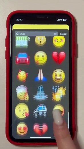 Understanding the Raised Eyebrow Emoji