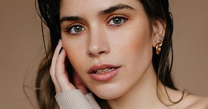 Łatwy i delikatny makijaż na co dzień - 9 produktów, które warto mieć w swojej kosmetyczce