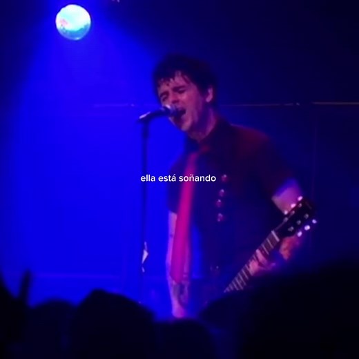 esa soy yo… claro. en fin, she’s a rebel mi himno ‼️‼️ #fyp #greenday #billiejoearmstrong #mikedirnt #trecool #americanidiotgreenday @Green Day @TikTok