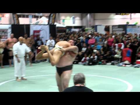Mismatched Sumo Wrestling