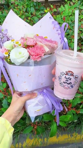 Unleash the Spring with Pink Coffee & Flowers Pairing