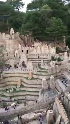 HEP HEP HOORAY! 🙌😂 This tourist made his visit to the Igorot Stone Kingdom in Baguio City memorable and funny as he spontaneously shouted the "Hep Hep Hooray" cheer with fellow visitors. Uploader Randy Hugo made the day of netizens and other tourists with his antics at the tourist spot on Saturday. "Nahiya nga ako pagbaba pero ang dami bumati sa'kin habang naglalakad ako pababa, mga napasaya ko daw sila sabi sa'kin," Hugo told the Philippine STAR. "Napagtripan lang namin na mag-video kasi tina