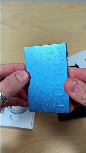 Unboxing Pocket AI di Hey Pocket - il tuo assistente personala sempre connesso al magsafe #pocketAI