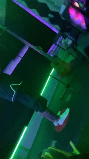 Dos códigos en una misma cabina… y ahí?👀🎤🔥" #buenaventura #artistasdebuenaventura #Karym