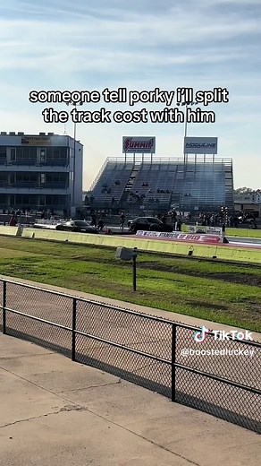 Showcasing the Pink Corvette C7 on CarTok