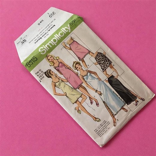 Vintage 1970s Simplicity 9115 Sewing Pattern | Misses' & Women's Full Slip and Half-slip | Lingerie Foundation | Size 16 | Cut - Etsy