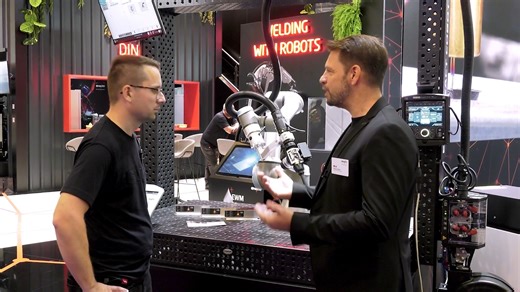 Are you familiar with EWM React, and do you know what our automation process can do? Those of you who were at SCHWEISSEN & SCHNEIDEN yesterday had the opportunity to learn more about it during the presentation by our colleague Max Lautenbach (Head of Application Technology) at the Future Hub. The focus was on the magic triangle of quality, time, and cost-effectiveness. ✨ And today's video? In a joint discussion, Max and Thomas Häusle, Managing Director/CBO (Chief Business Officer), focus on the 