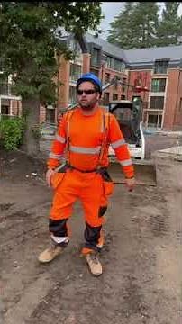 Operating the Bobcat S130 on a construction site