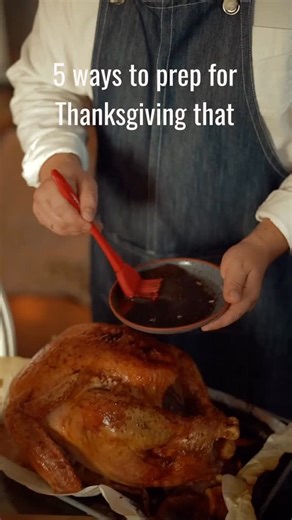 Too soon to think about Thanksgiving? Never. 👀 The secret to a stress-free holiday = early prep, good playlists, and one Shared Album for all the memories 🧡 | Memento