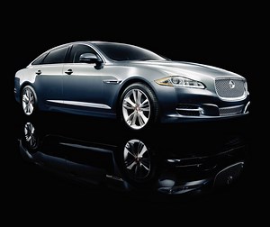 Jaguar Rates Tops In J.D. Power Customer Service Study