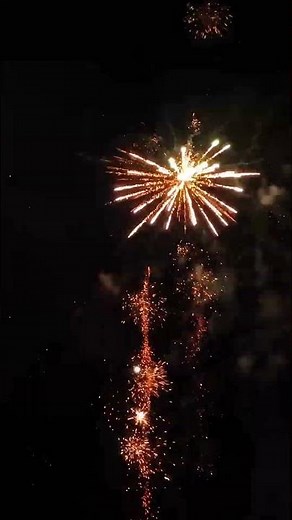 Iskra Szakal #fireworks #feuerwerk #pyro #pyrotechnik #independenceday