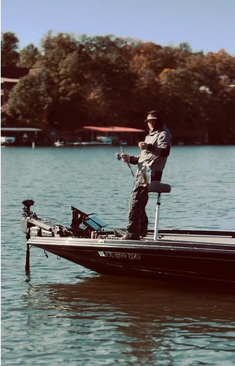 Fishing is exceptionally productive at the moment! We have been exploring some new areas this week and the bite is on fire everywhere, with fish continually increasing in size! Simply Crappie Crappie Nut Tiny's Hand Tied Hair Jigs | Show-Me Crappie