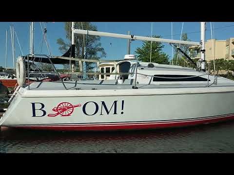 Closeup - Laser 28 sailboat / Farr 28
