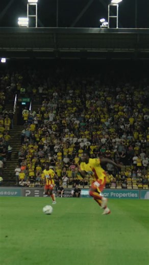 KB opens his account for the season 💳 | Watford FC