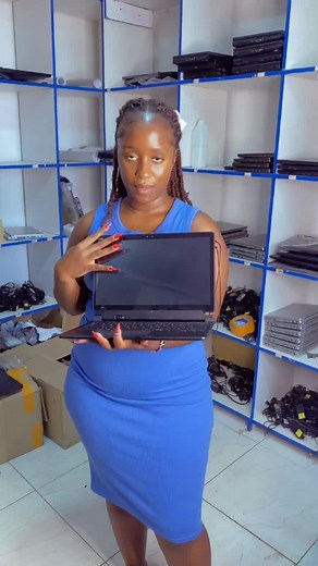 Fujitsu Q7 3 8: Lightweight 2-in-1 Laptop Review