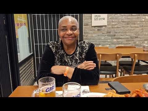 Hello everybody - Episode 145: Maman est de retour pour notre anniversaire