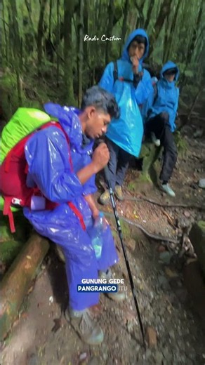 Fakta menarik gunung gede ..SAMPAHNYAAAA BANYAK BANGET #gununggede #tracking #hiking #pendakifomo