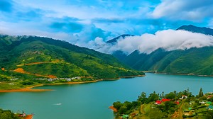 Scenic moments over Calima Lake