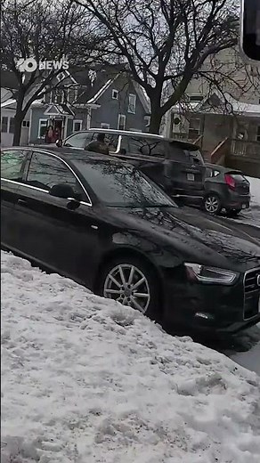 Ice Agent Seen Slipping On Ice At Protest | 10 News