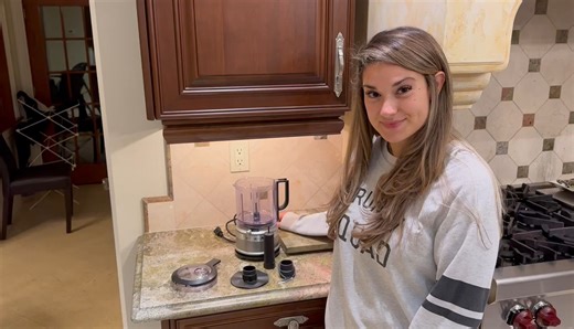 Watch Review of the KitchenAid 5 cup Food Chopper on Amazon Live