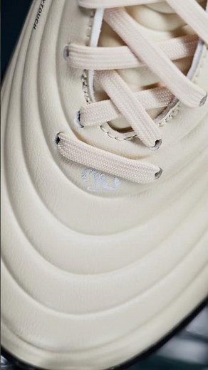 Nike United Pack Maestro TF: Even at an entry-level grade, it even has limited edition numbering ...