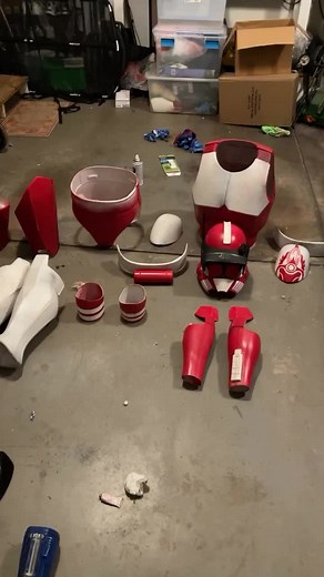 More progress on commander Fox has been made!!! #commanderfox #commanderfoxcosplay #coruscantguard #clonetrooper #clovewars #clonecosplay #clonetroopercosplay #clonewarscosplay #starwarstheclonewars