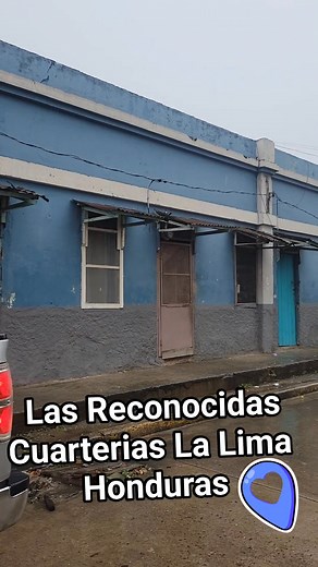 Estas edificios son los equivalentes a las edificios de varios pisos. Unas habitaciones pegadas unas con otras . Haciendo un gran muro frontal. Y en la parte de atrás se encontrava el patio y las cocina. Las cocinas estaban separadas de estas abitaciones. Destinados para el alquiler o renta. Se encuentran en muchos pueblos de mi Hermoso país Honduras. Otras fueron de maderas. . Rara mente sobreviven las de Madera.. | Frander Mayes Hn