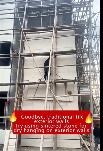 Try use sintered stone for dry hanging on exterior wall!#hanging #sinteredstone #exteriordesign #exteriorwall #marble #buildingahouse #luxury #outdoors