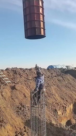 Installation process of bridge pier column sleeve | Latchford Studio